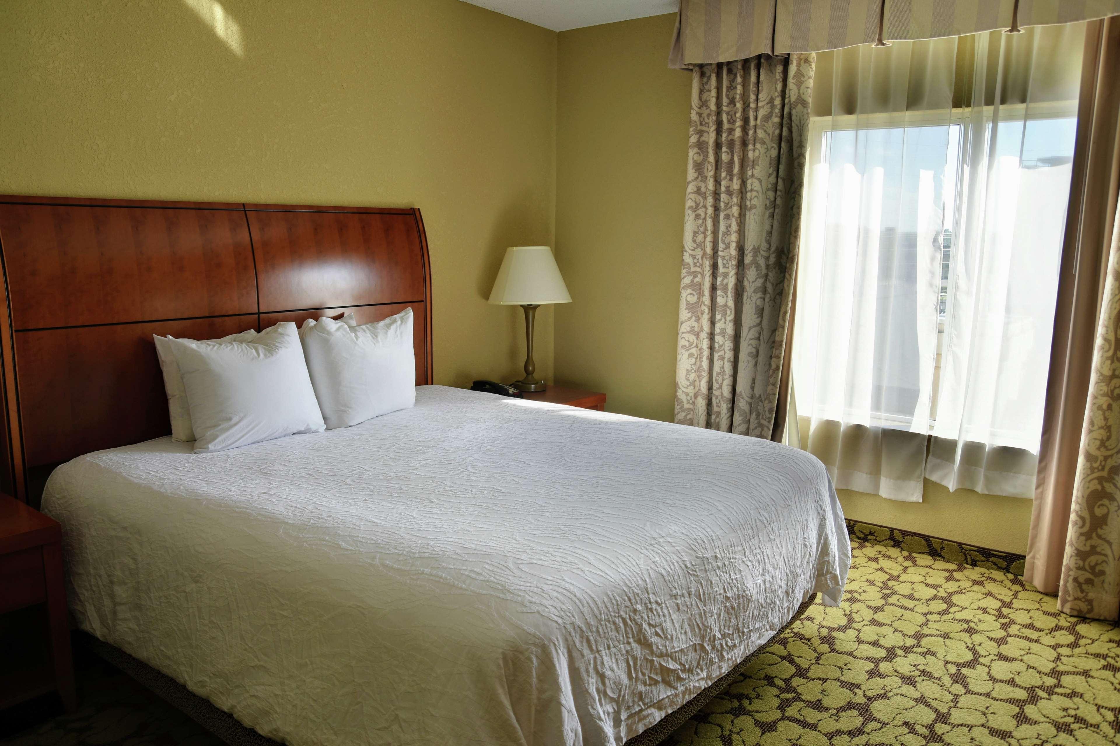 Hilton Garden Inn Hattiesburg Bagian luar foto