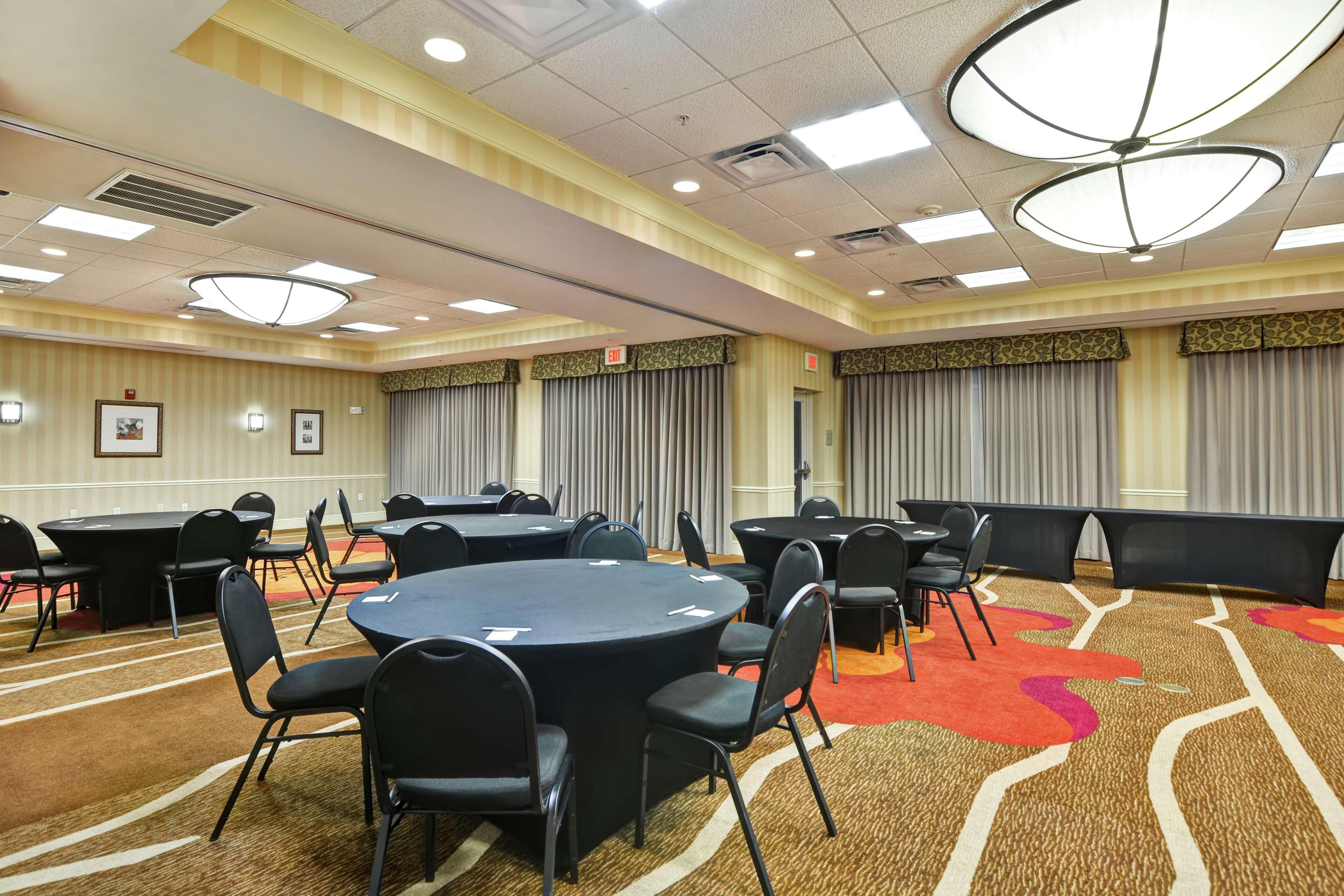 Hilton Garden Inn Hattiesburg Bagian luar foto