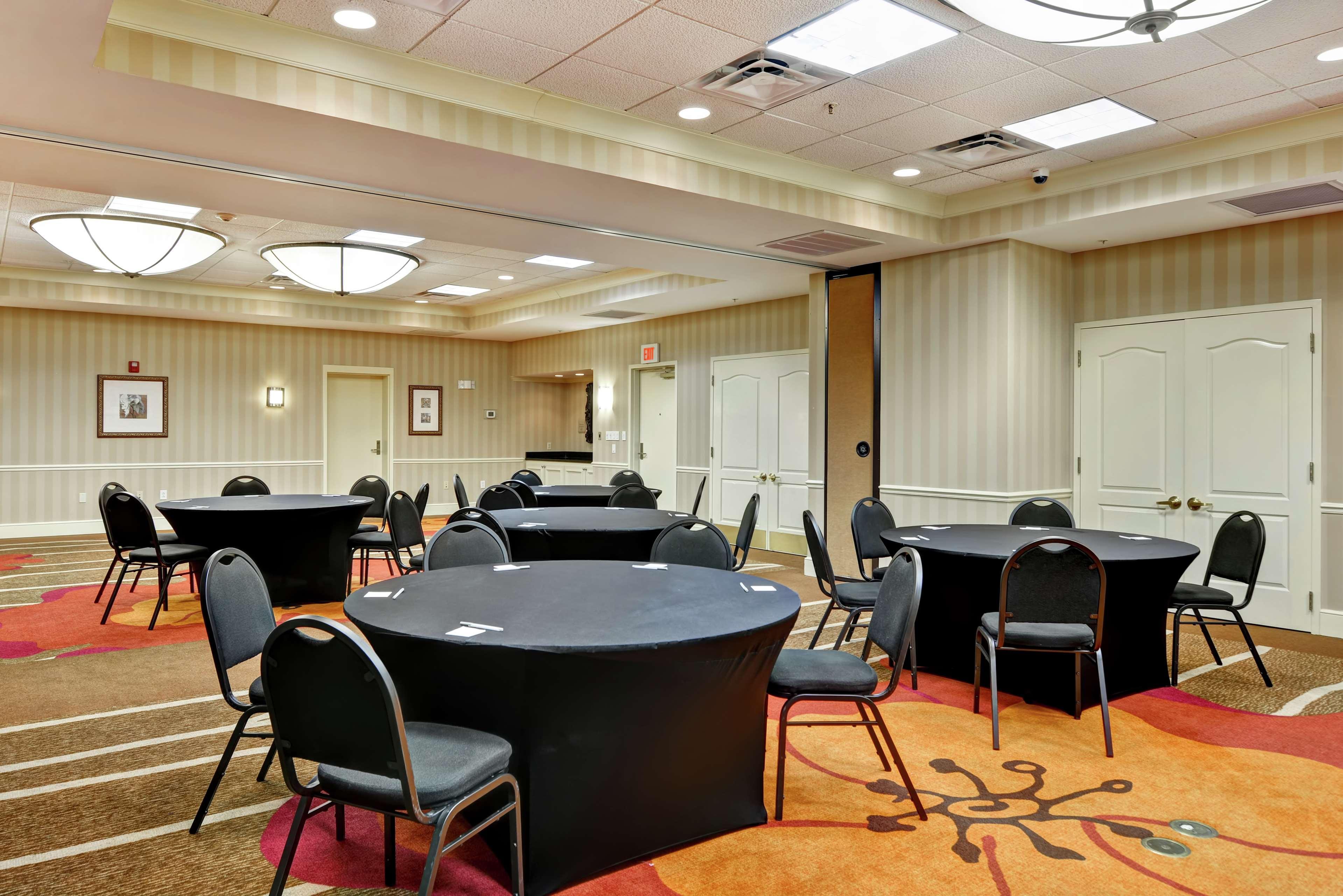 Hilton Garden Inn Hattiesburg Bagian luar foto