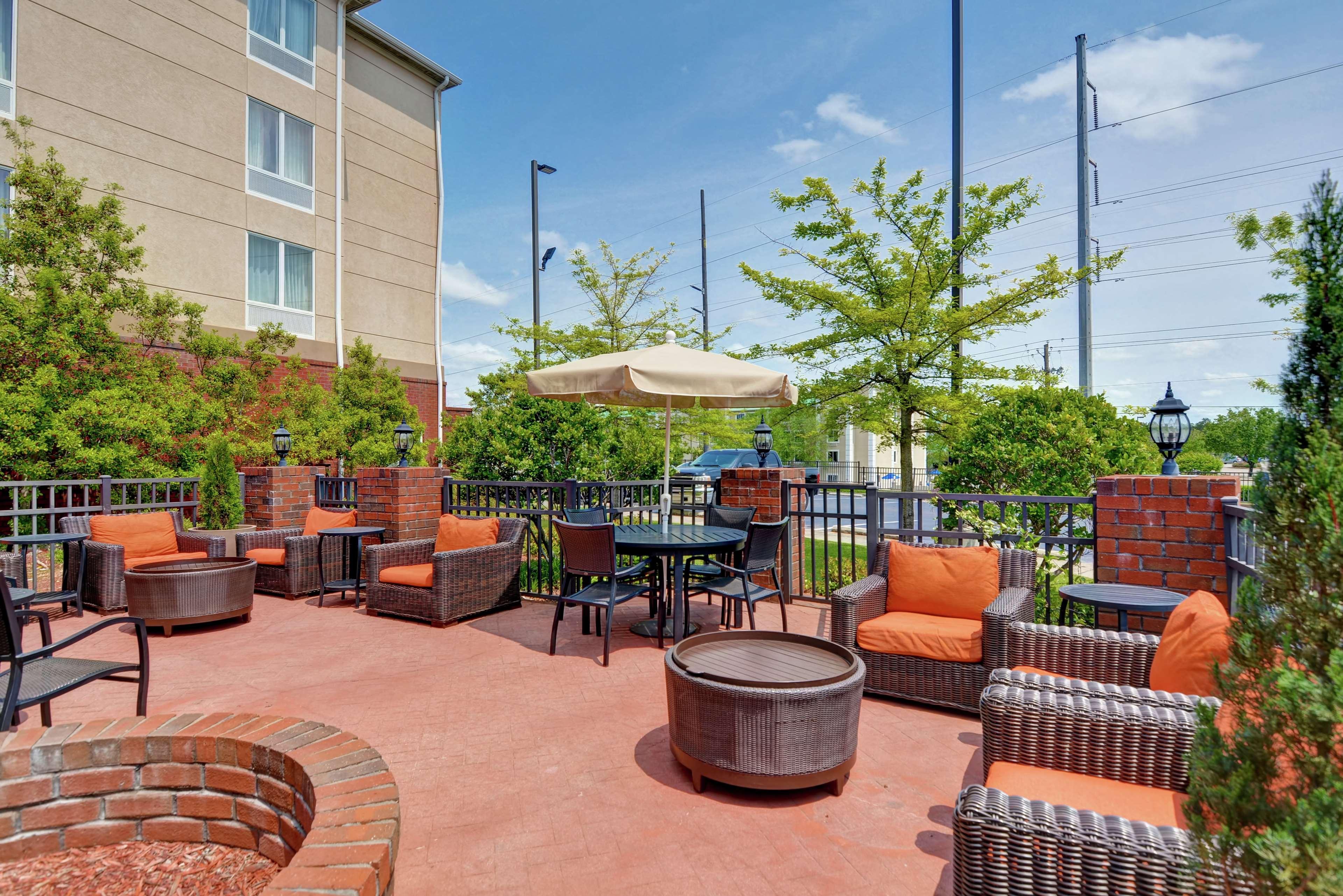 Hilton Garden Inn Hattiesburg Bagian luar foto