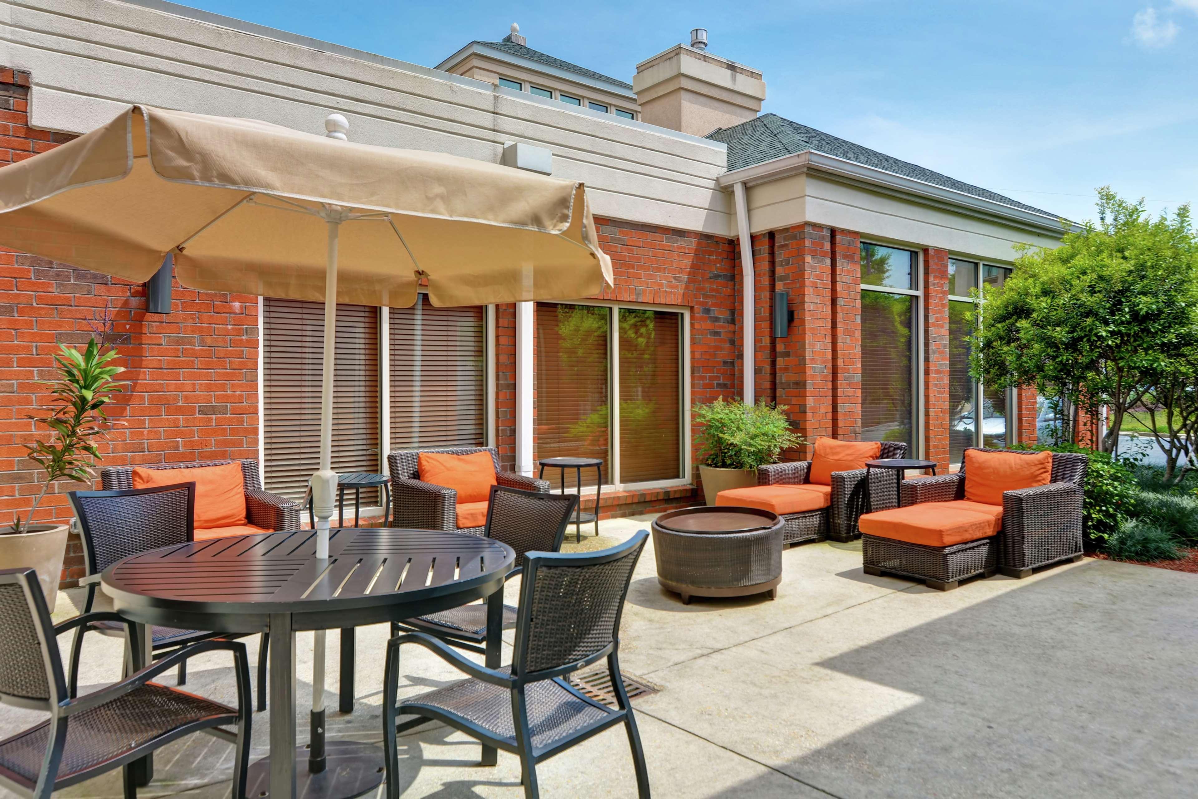Hilton Garden Inn Hattiesburg Bagian luar foto